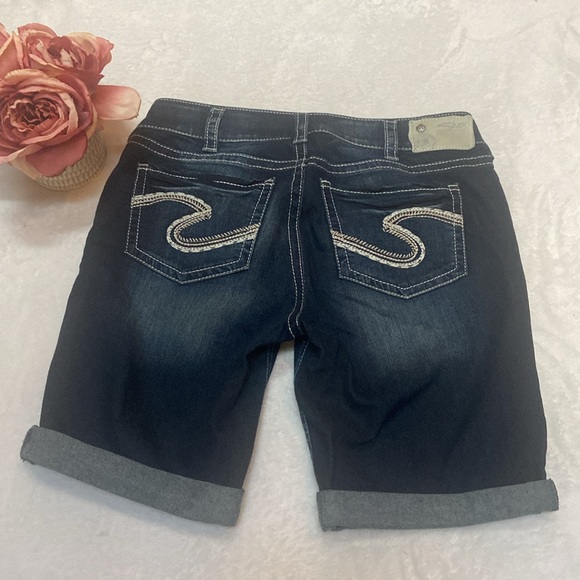 SILVER SUKI Mid Bermuda Jean Shorts Size 30 Waist - Picture 9 of 14